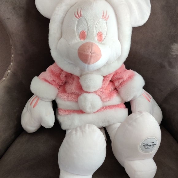 Disney Exclusive Winter Snowball White and Pink Plush Minnie Mouse Stuffed Toy - Picture 1 of 7
